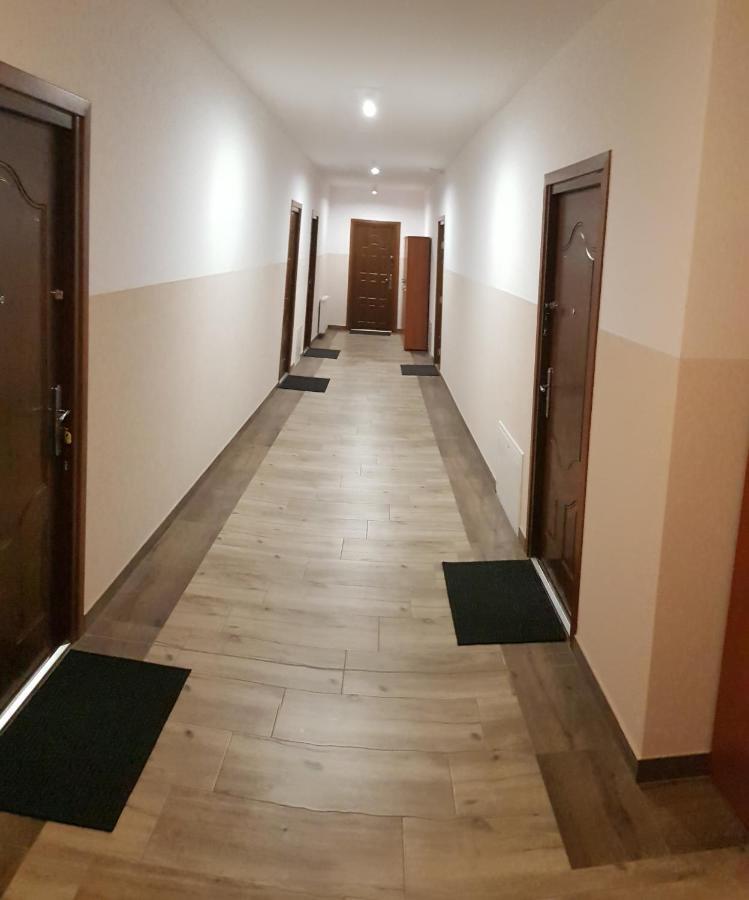 Apartament Manhattan Мелец Екстериор снимка